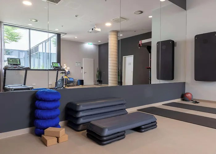 Apartahotel Adina Serviced 4*