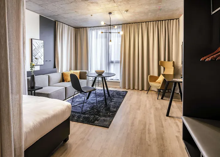 Apartahotel Adina Serviced